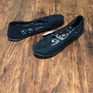 Faded Glory Lace Flats